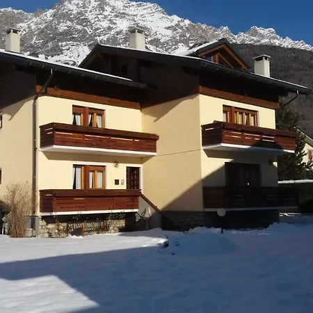 Alma Apartment